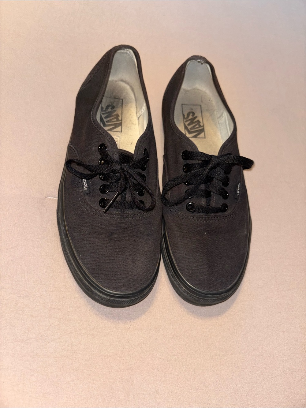 VANS - Picture 2 of 4